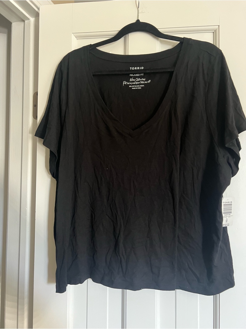 torrid Black V-Neck Relaxed Tee - Short Sleeve